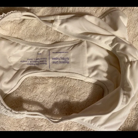 ❤️‍🔥R, W & B 2 IN 1 REVERSIBLE STARS & STRIPES BIKINI WITH WHITE BOTTOMS SIZE M - Picture 4 of 9